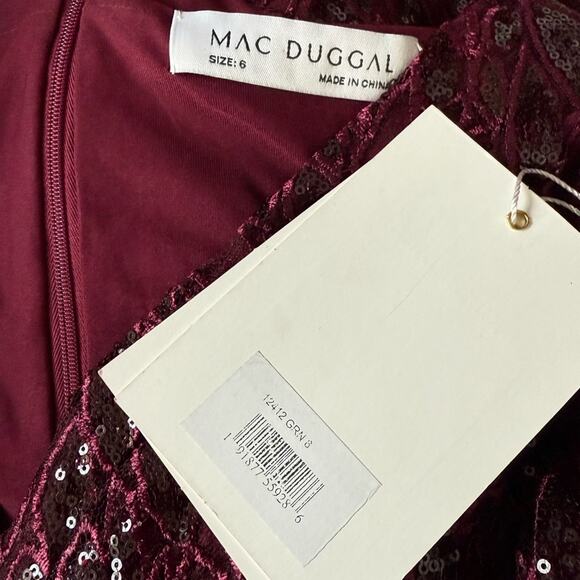 Mac Duggal Long Sleeve Ruched Sequined V-Neck Gown Garnet Women’s Sz 6 NWT - Picture 7 of 9